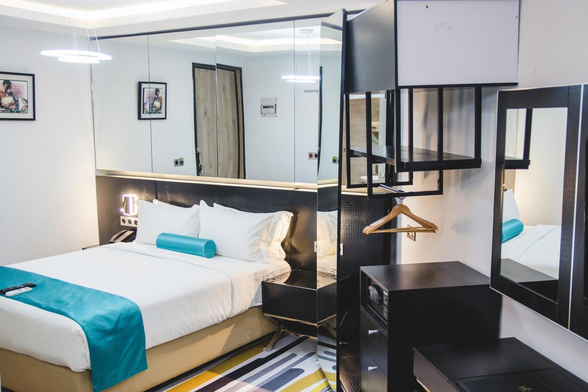 Estrella Boutique Hotel Абуджа Екстериор снимка