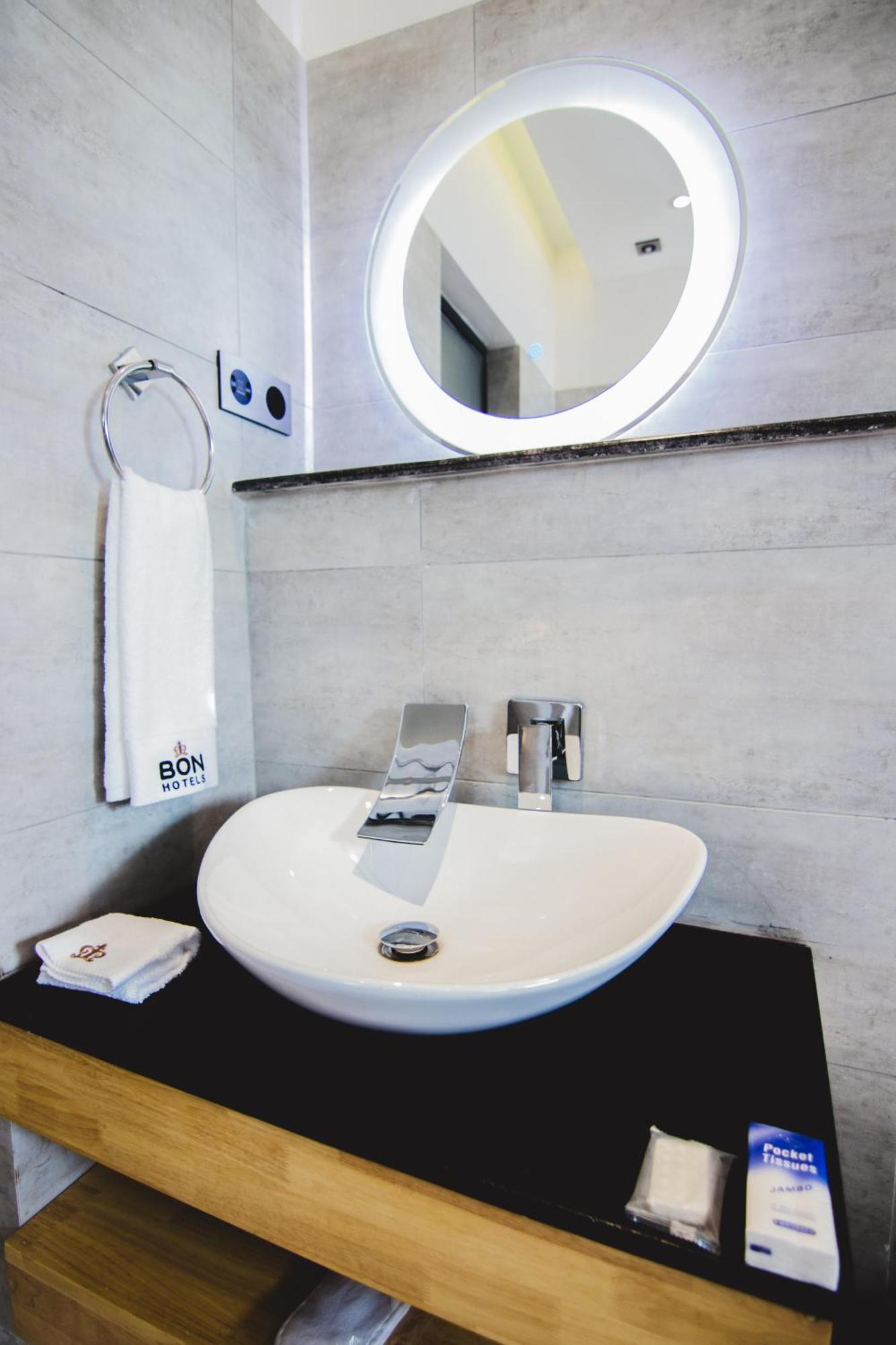 Estrella Boutique Hotel Абуджа Екстериор снимка